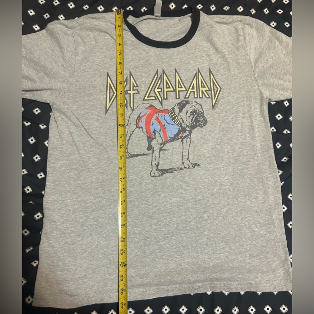 Next Level Apparel Def Leppard grey T-shirt w/ dog graphic-size l - Picture 3 of 7
